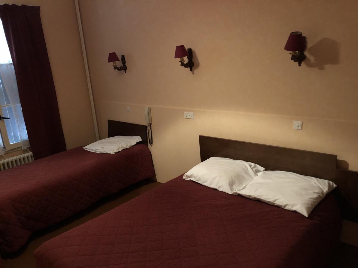Hotel Le Commerce Bellegarde-du-Loiret Экстерьер фото